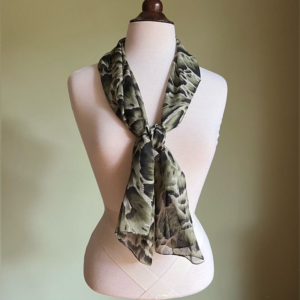 Vintage Brushstroke Scarf, Feather Animal Camouflage Print Oblong Scarf